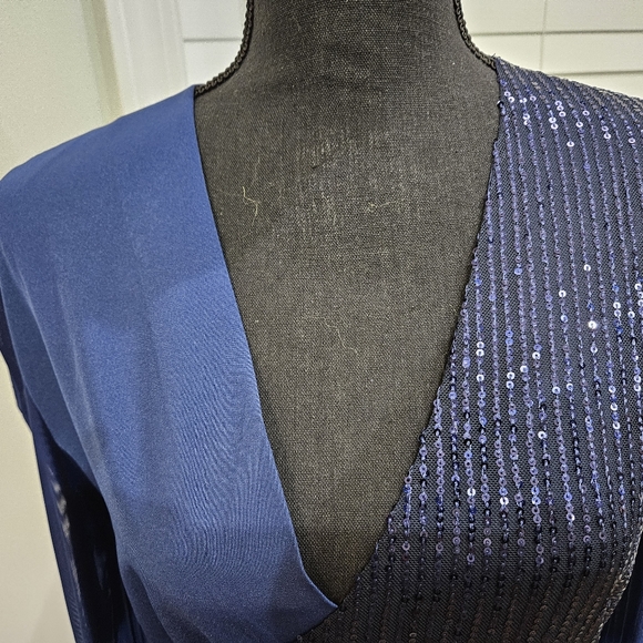 Dress - Picture 6 of 9